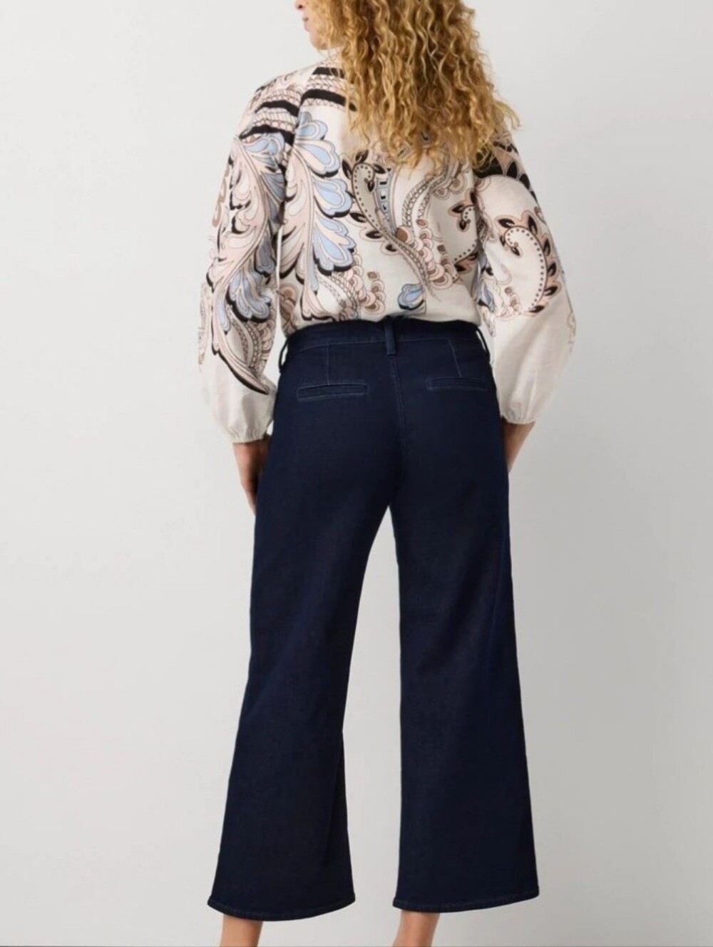 WHBM High Rise Wide Leg Cropped Mariner Jean SZ 12 - Picture 2 of 6